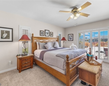 2305 Sw 19th Place - Photo Thumbnail 5