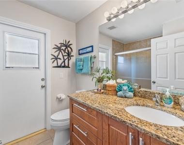 2305 Sw 19th Place - Photo Thumbnail 11