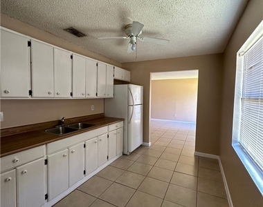 4425 Ruthann Court - Photo Thumbnail 9