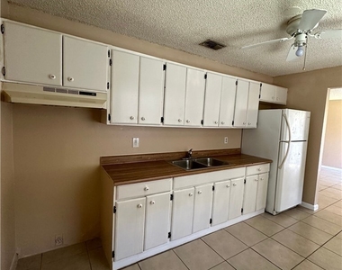 4425 Ruthann Court - Photo Thumbnail 8