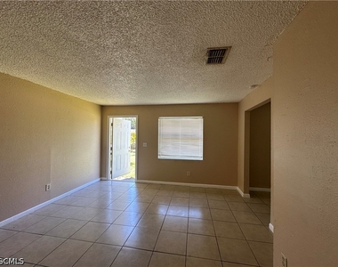 4425 Ruthann Court - Photo Thumbnail 5
