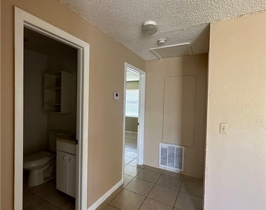 4425 Ruthann Court - Photo Thumbnail 10