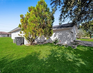 1214 Se 24th Avenue - Photo Thumbnail 2
