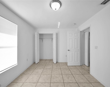 1214 Se 24th Avenue - Photo Thumbnail 8