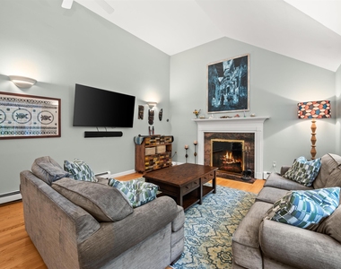 16 Lamington Hill - Photo Thumbnail 11