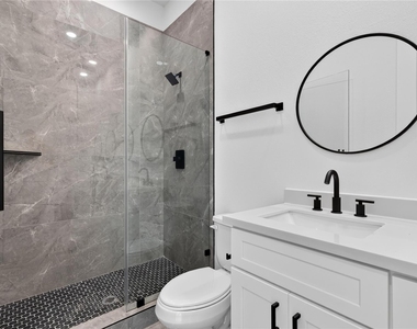 4822 Creekmont Drive - Photo Thumbnail 11