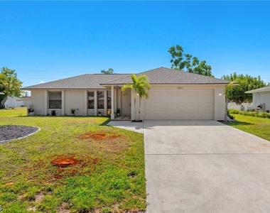 1944 Country Club Boulevard - Photo Thumbnail 1