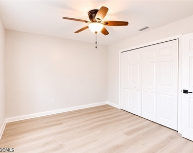 4021 Se 3rd Avenue - Photo Thumbnail 12