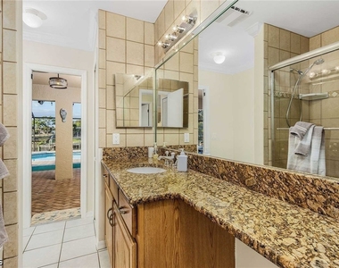 201 Se 28th Terrace - Photo Thumbnail 13