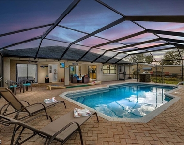 201 Se 28th Terrace - Photo Thumbnail 14