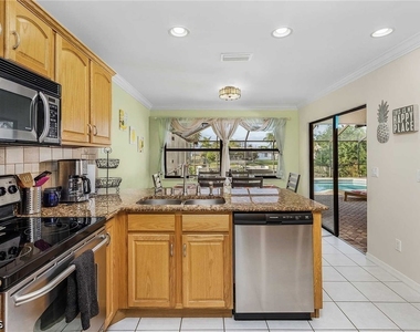 201 Se 28th Terrace - Photo Thumbnail 23