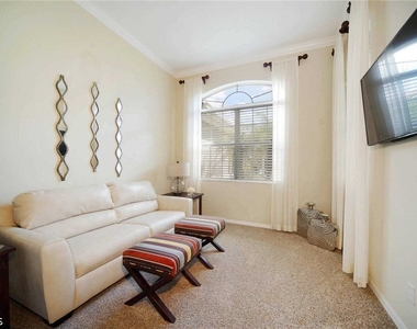 4808 Sw 5th Place - Photo Thumbnail 7