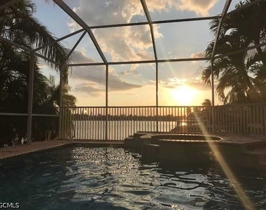 4808 Sw 5th Place - Photo Thumbnail 1