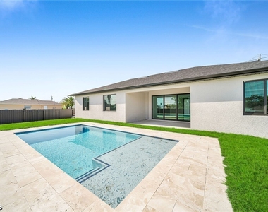 2504 Sw 32nd Street - Photo Thumbnail 2
