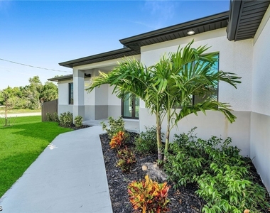 2504 Sw 32nd Street - Photo Thumbnail 3