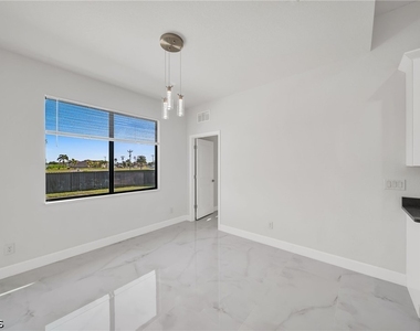2504 Sw 32nd Street - Photo Thumbnail 9