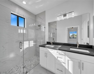 2504 Sw 32nd Street - Photo Thumbnail 20