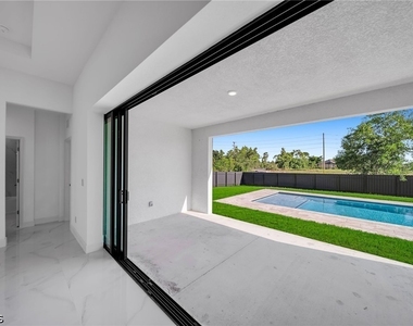 2504 Sw 32nd Street - Photo Thumbnail 27