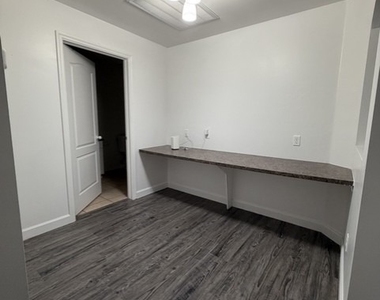623 Summit Avenue S - Photo Thumbnail 15