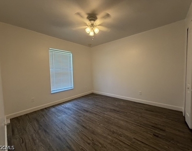 623 Summit Avenue S - Photo Thumbnail 18