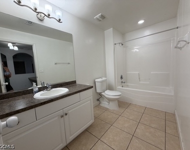 623 Summit Avenue S - Photo Thumbnail 19