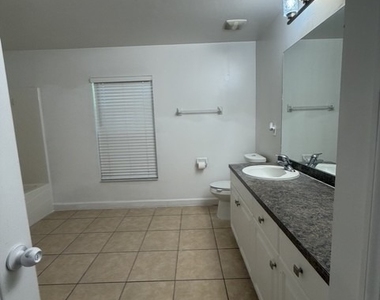 623 Summit Avenue S - Photo Thumbnail 11