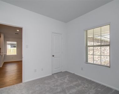 24035 Priano Forest Dr - Photo Thumbnail 29