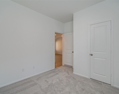 24035 Priano Forest Dr - Photo Thumbnail 31