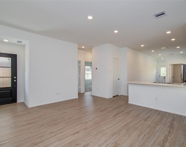 24035 Priano Forest Dr - Photo Thumbnail 12
