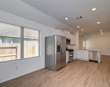 24035 Priano Forest Dr - Photo Thumbnail 21