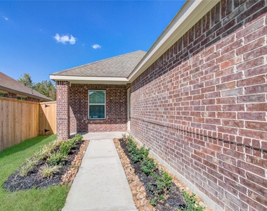 24035 Priano Forest Dr - Photo Thumbnail 3