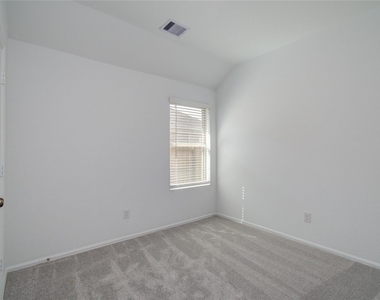 24035 Priano Forest Dr - Photo Thumbnail 30