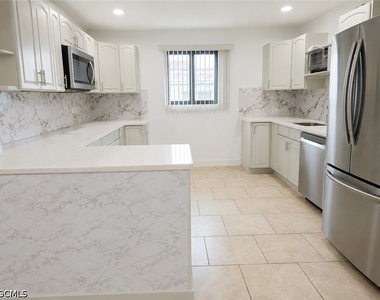 3502 Seminole Avenue - Photo Thumbnail 3