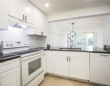 1083 Forest Lakes Drive - Photo Thumbnail 5