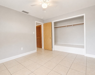 3304 Edgewood Avenue - Photo Thumbnail 8