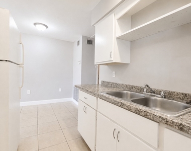3304 Edgewood Avenue - Photo Thumbnail 5