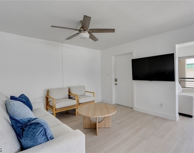 6500 Estero Boulevard - Photo Thumbnail 6