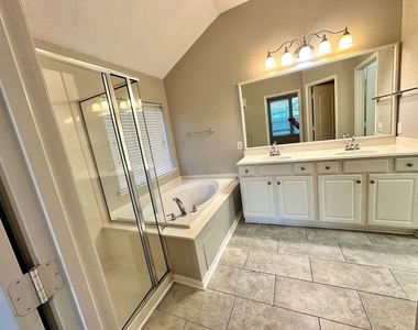 14118 Seagler Springs Lane - Photo Thumbnail 5