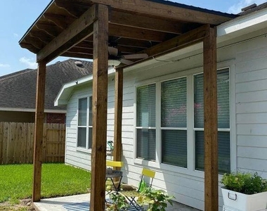 14118 Seagler Springs Lane - Photo Thumbnail 11