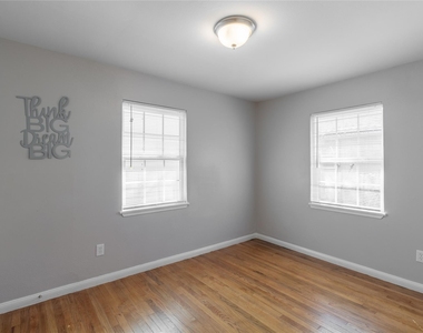 313 Evans Street - Photo Thumbnail 13