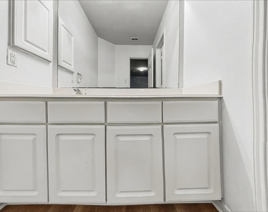 16818 Blackberry Lily Lane - Photo Thumbnail 14
