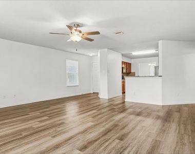 16818 Blackberry Lily Lane - Photo Thumbnail 5