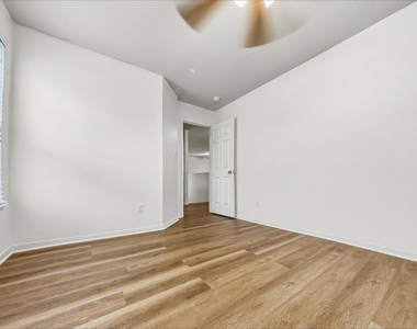 16818 Blackberry Lily Lane - Photo Thumbnail 15
