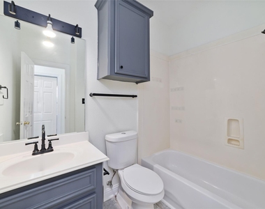 1408 S Friendswood Drive - Photo Thumbnail 12