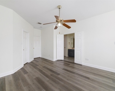 1408 S Friendswood Drive - Photo Thumbnail 15