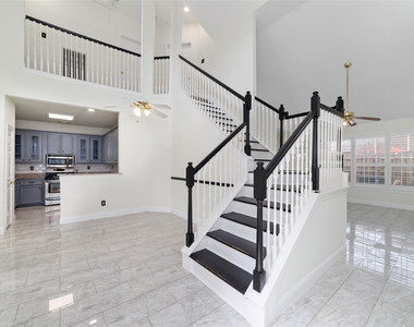 1408 S Friendswood Drive - Photo Thumbnail 3