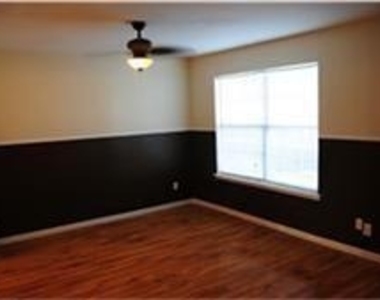 6001 Reims Road - Photo Thumbnail 3