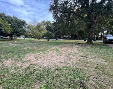 1026 Meyer Street - Photo Thumbnail 1
