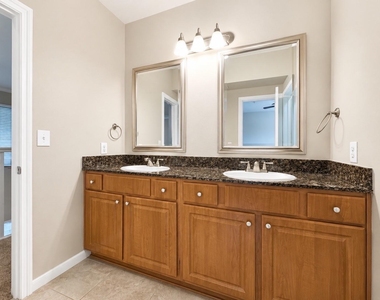 702 Hadley Street - Photo Thumbnail 14