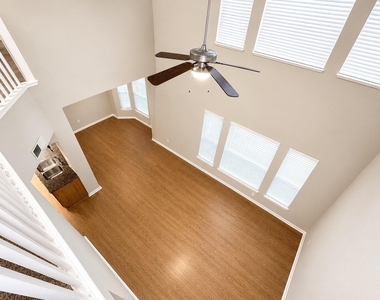 702 Hadley Street - Photo Thumbnail 15
